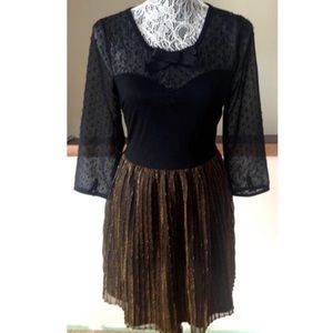 Alice Moon Lace n Gold Dress Size M